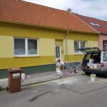 Nátěr Fasády rodinného domu zelenou barvou Nové Hrady